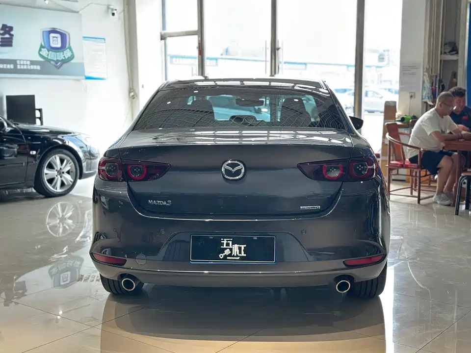 Mazda 3 Angkesaila