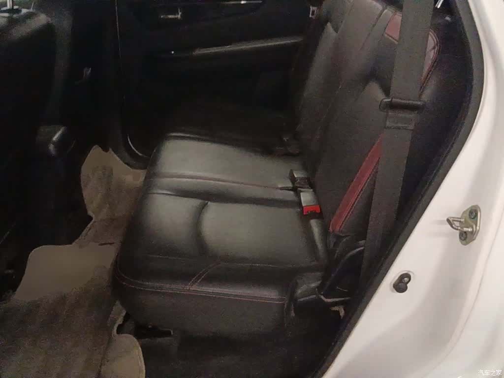 BAIC S3, 2015 17