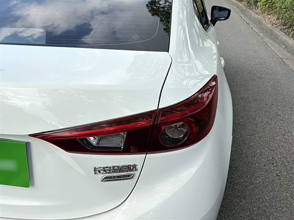 Mazda 3 Angkesaila