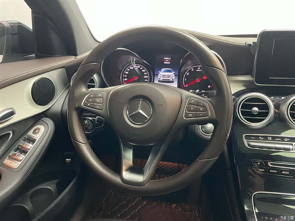Mercedes-Benz GLC, 2018 12