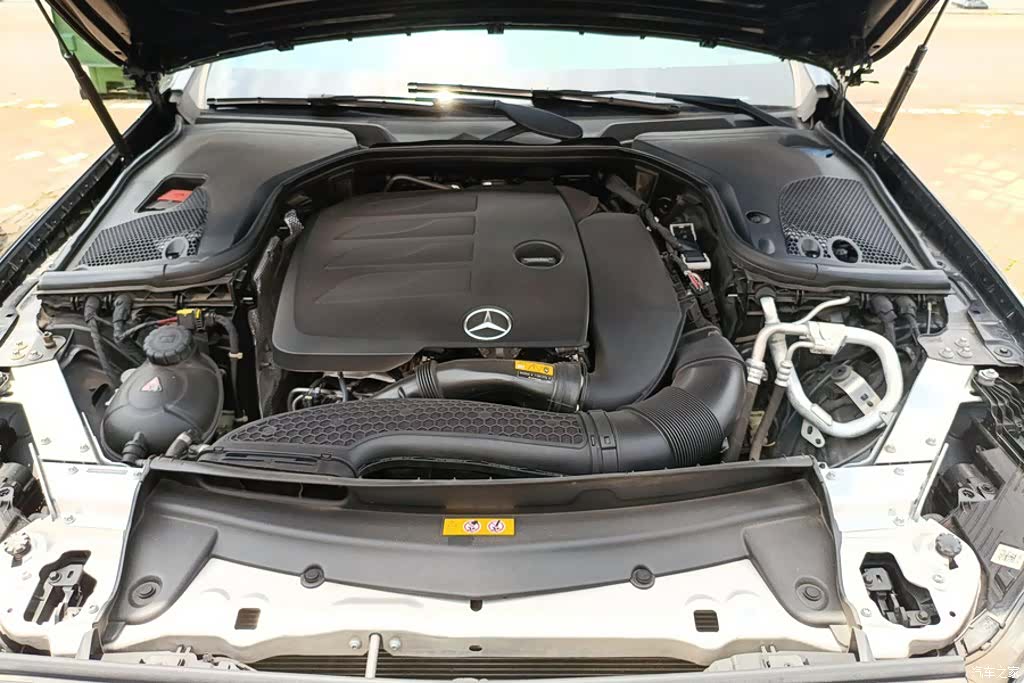 Mercedes-Benz E-Class, 2023 10