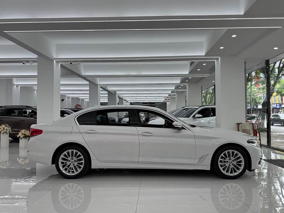BMW 5 series BMW 5 series