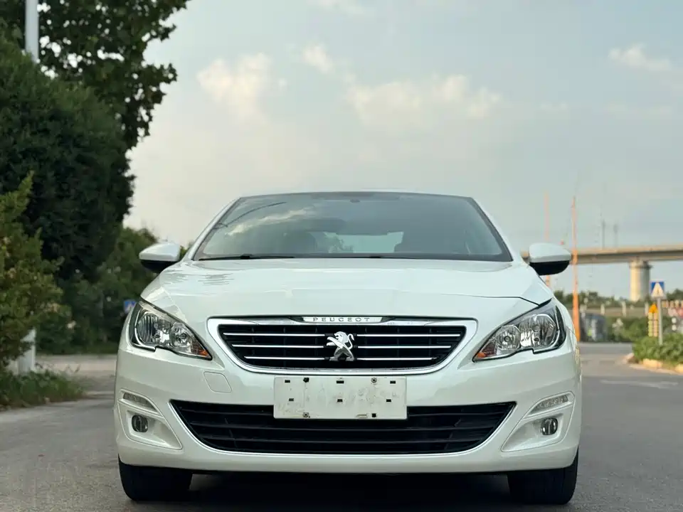 Peugeot 408