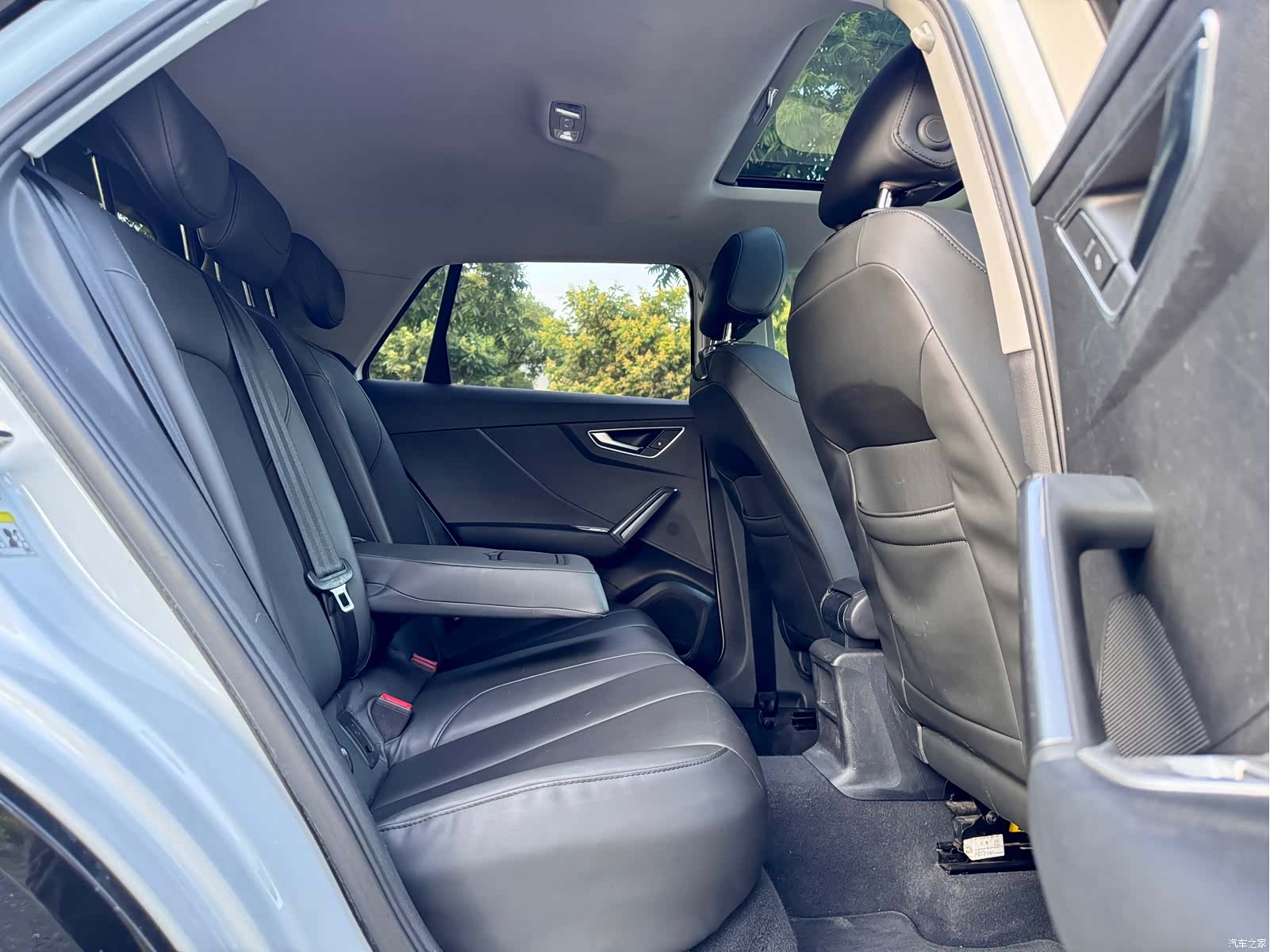 Audi Q2L, 2020 10