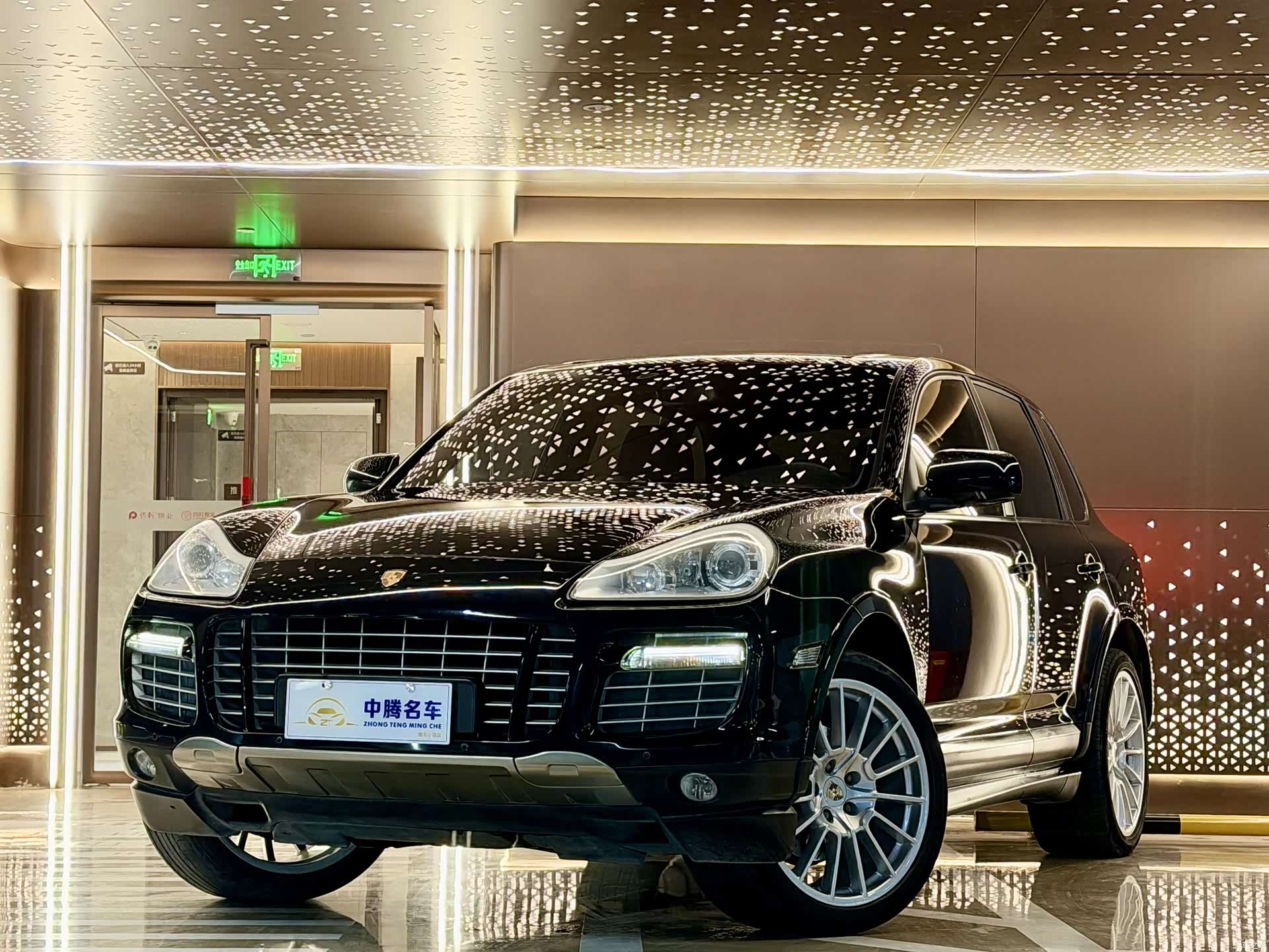 Porsche Cayenne, 2010 1
