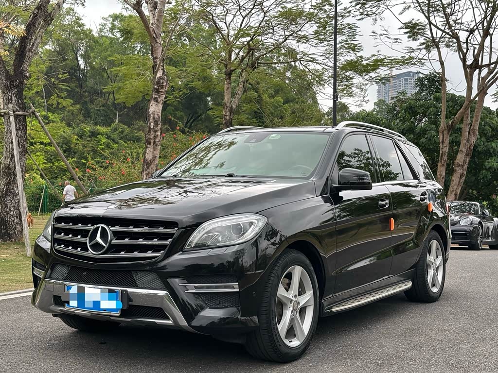 Mercedes-Benz M