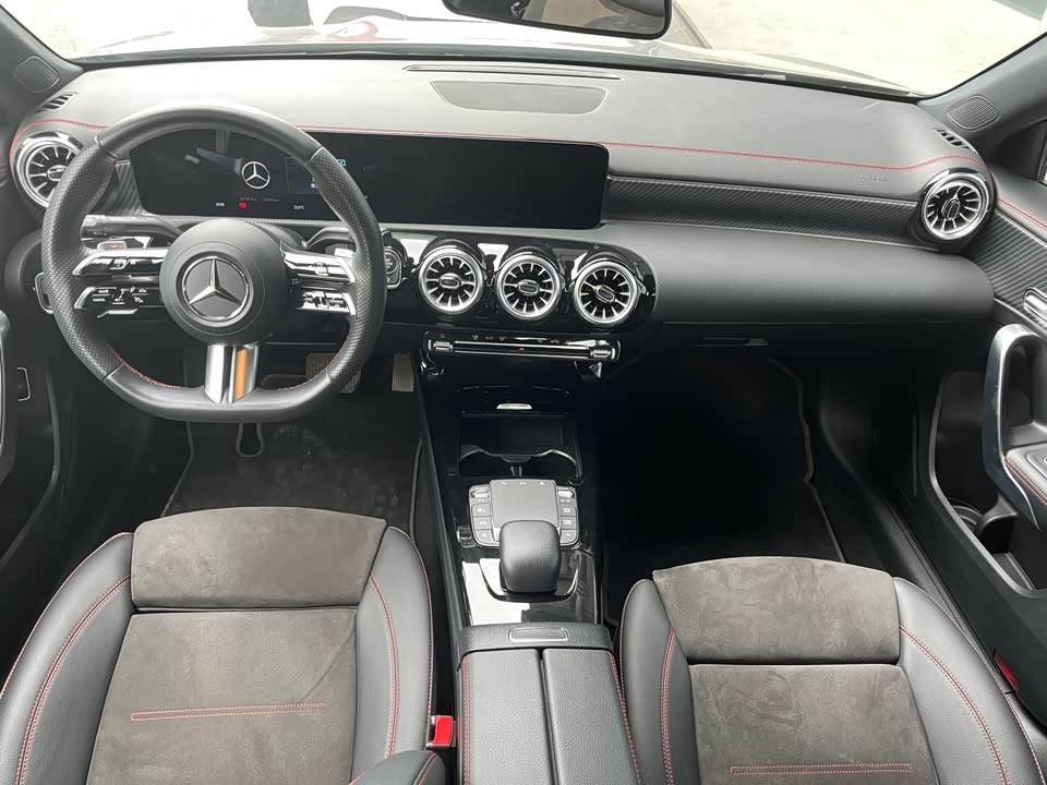 Mercedes-Benz Class A Mercedes-Benz Class A