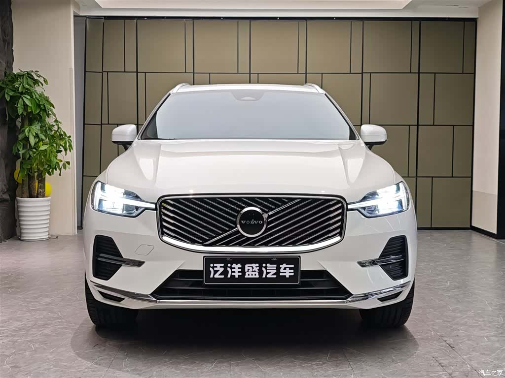 Volvo XC60, 2025 2