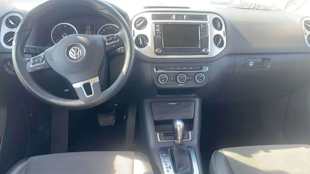 Volkswagen Tiguan, 2015 2