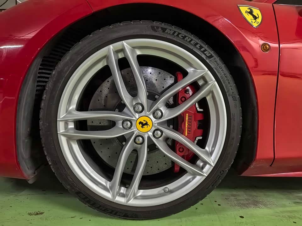 Ferrari 488