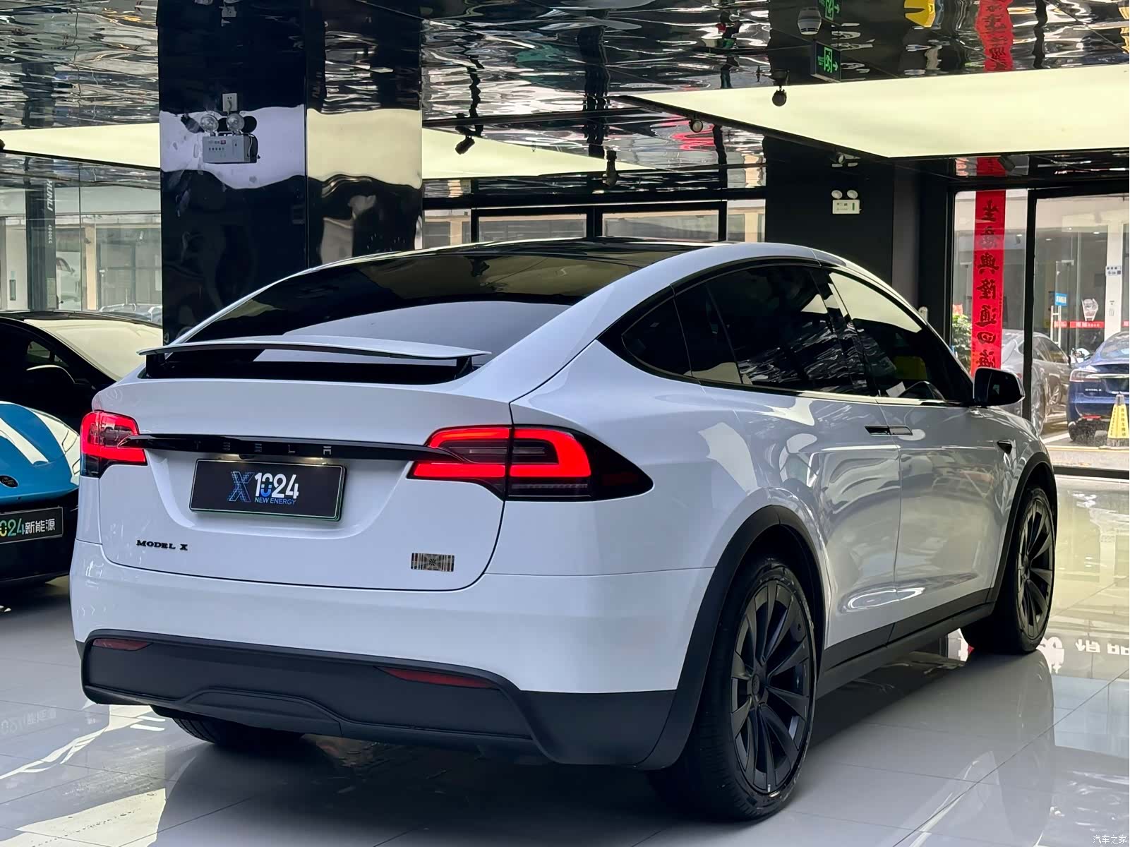 Tesla Model X, 2023 4