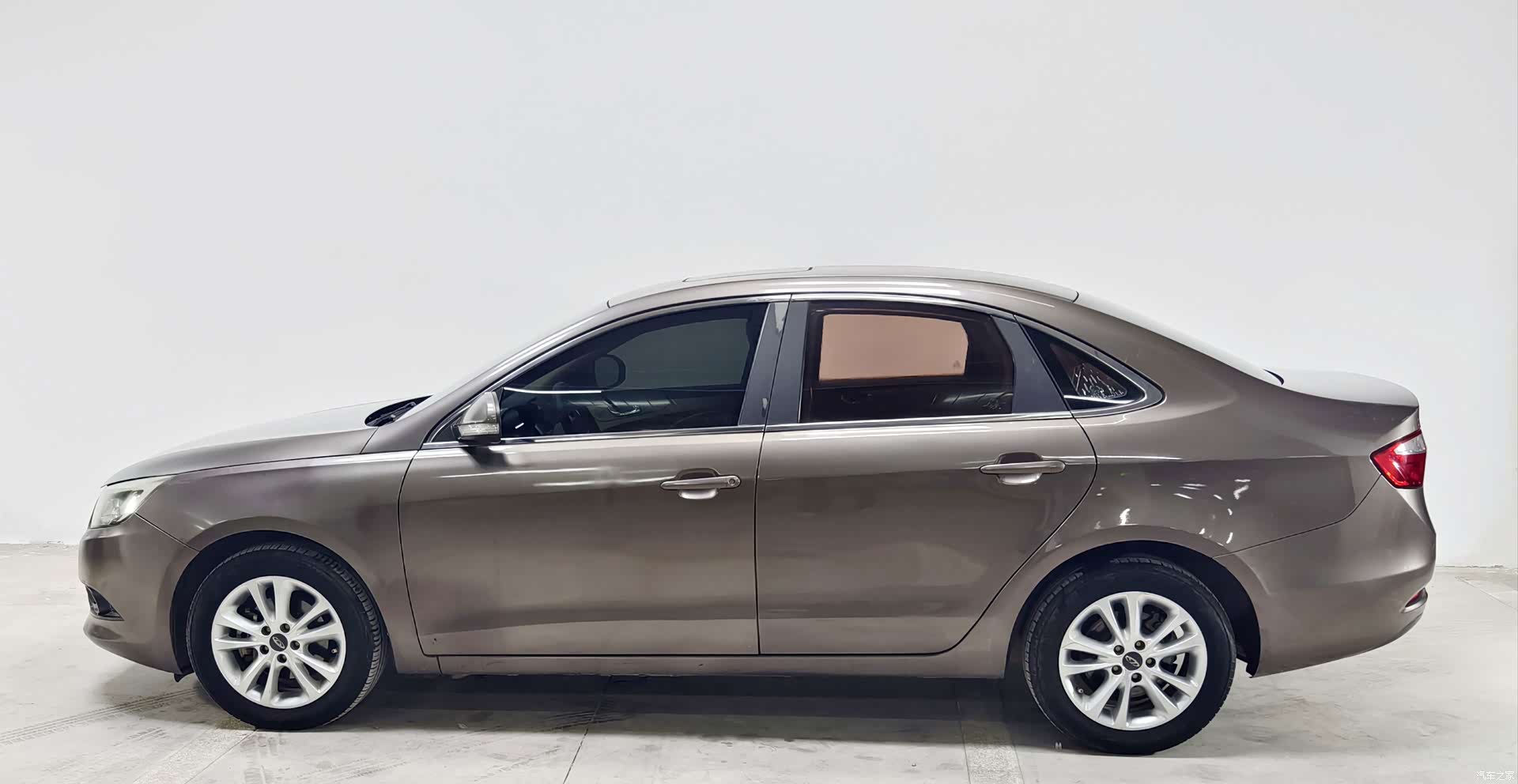 Chery 7, 2015 7