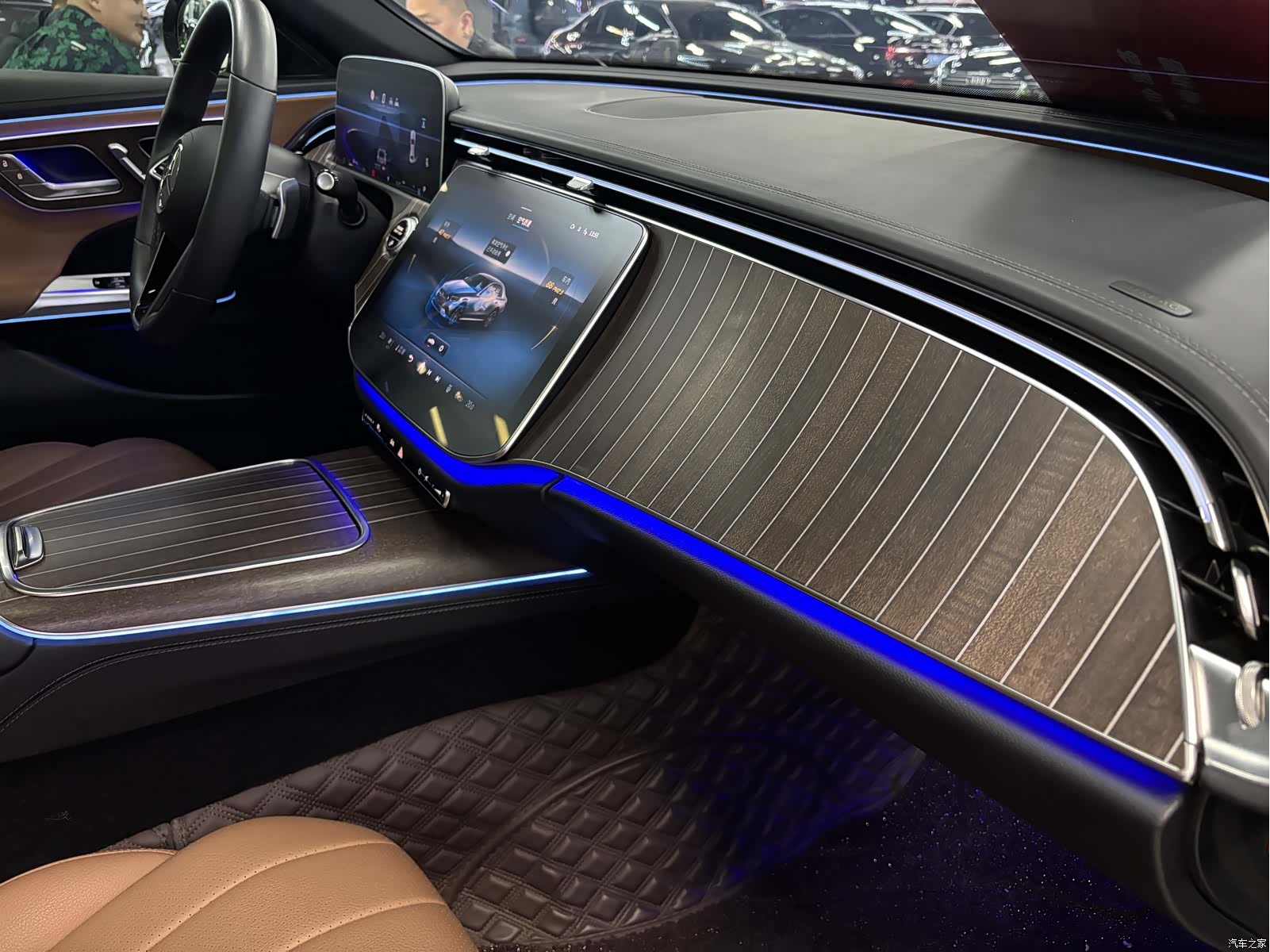 Mercedes-Benz E-Class, 2025 19