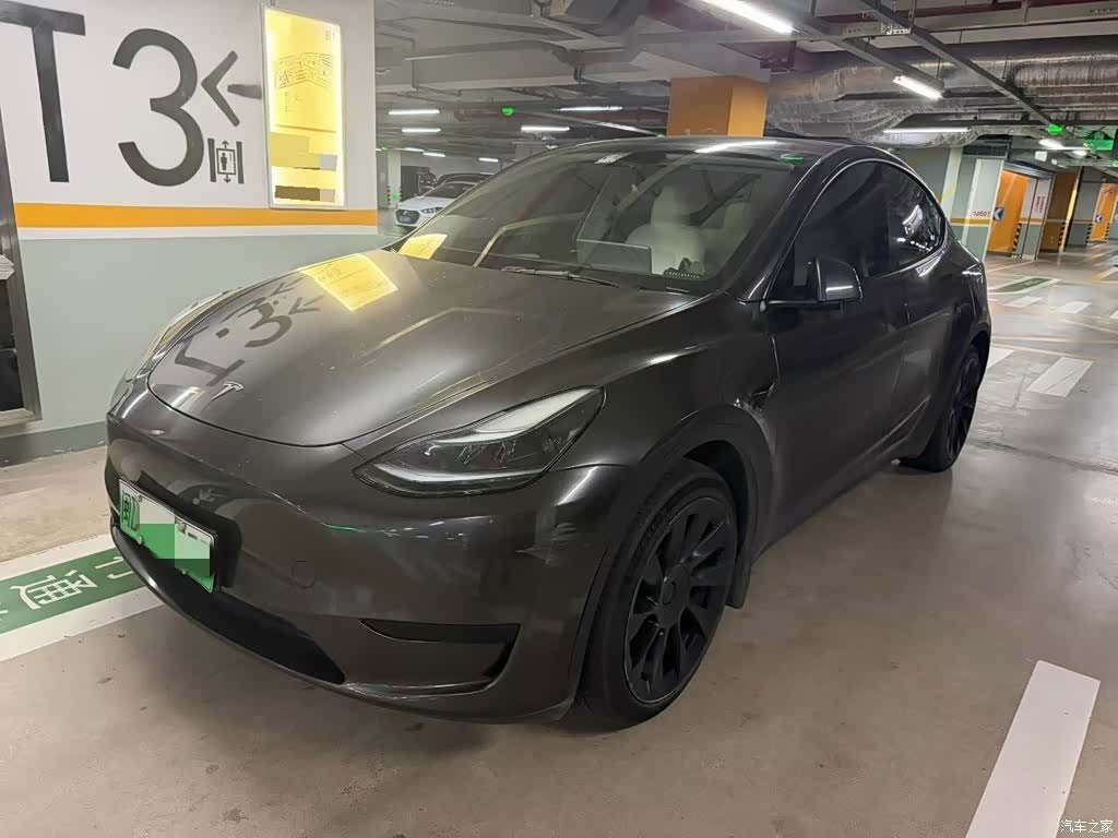 Tesla Model Y, 2022 1
