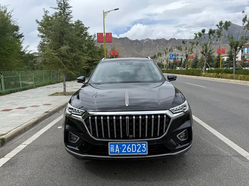 Hongqi HS5