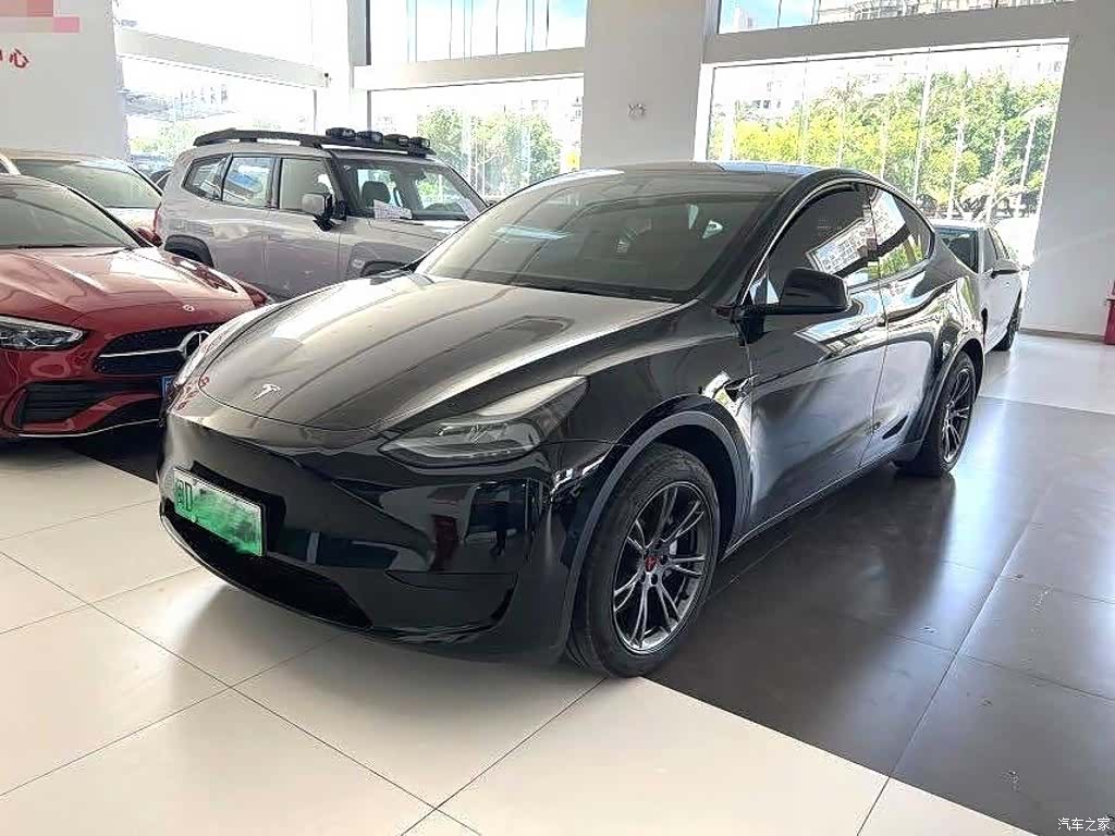Tesla Model Y, 2024 8