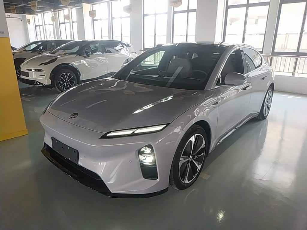NIO ET5
