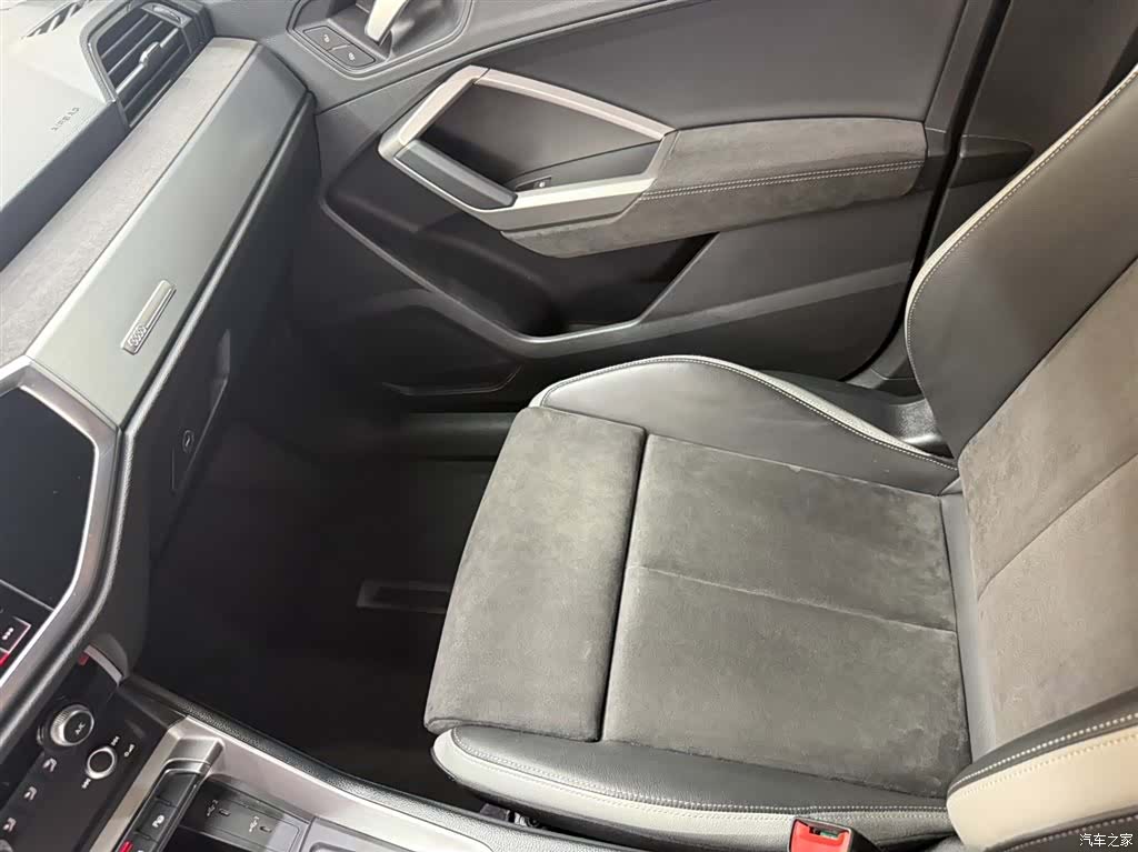Audi Q3, 2022 13