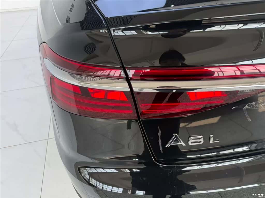Audi A8L, 2022 14