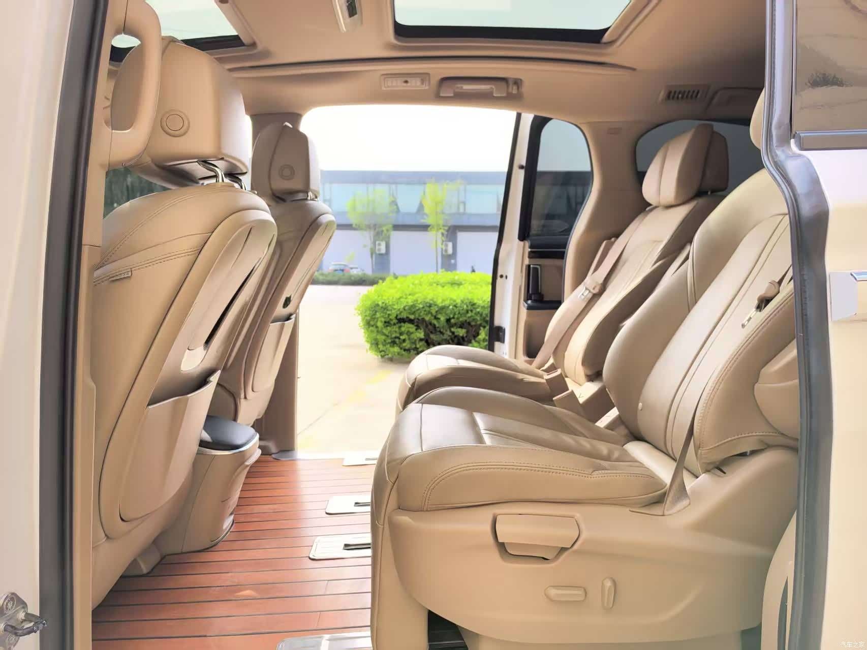 Buick GL8, 2019 7