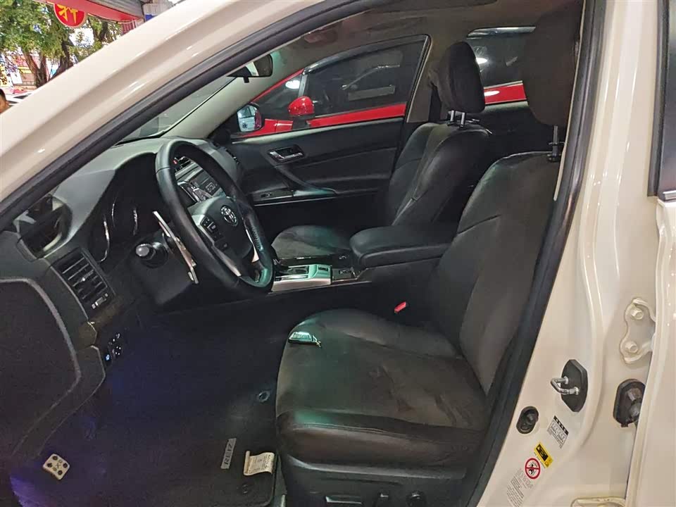 Toyota Reiz Toyota Reiz