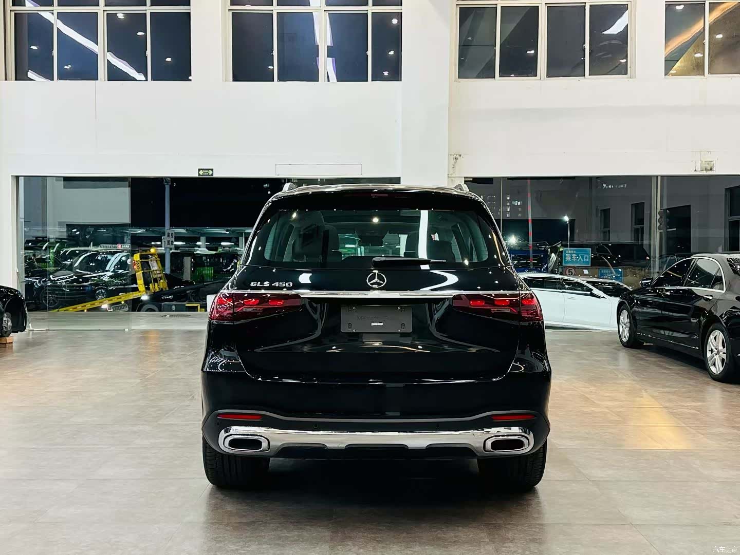 Mercedes-Benz GLS, 2024 все фото