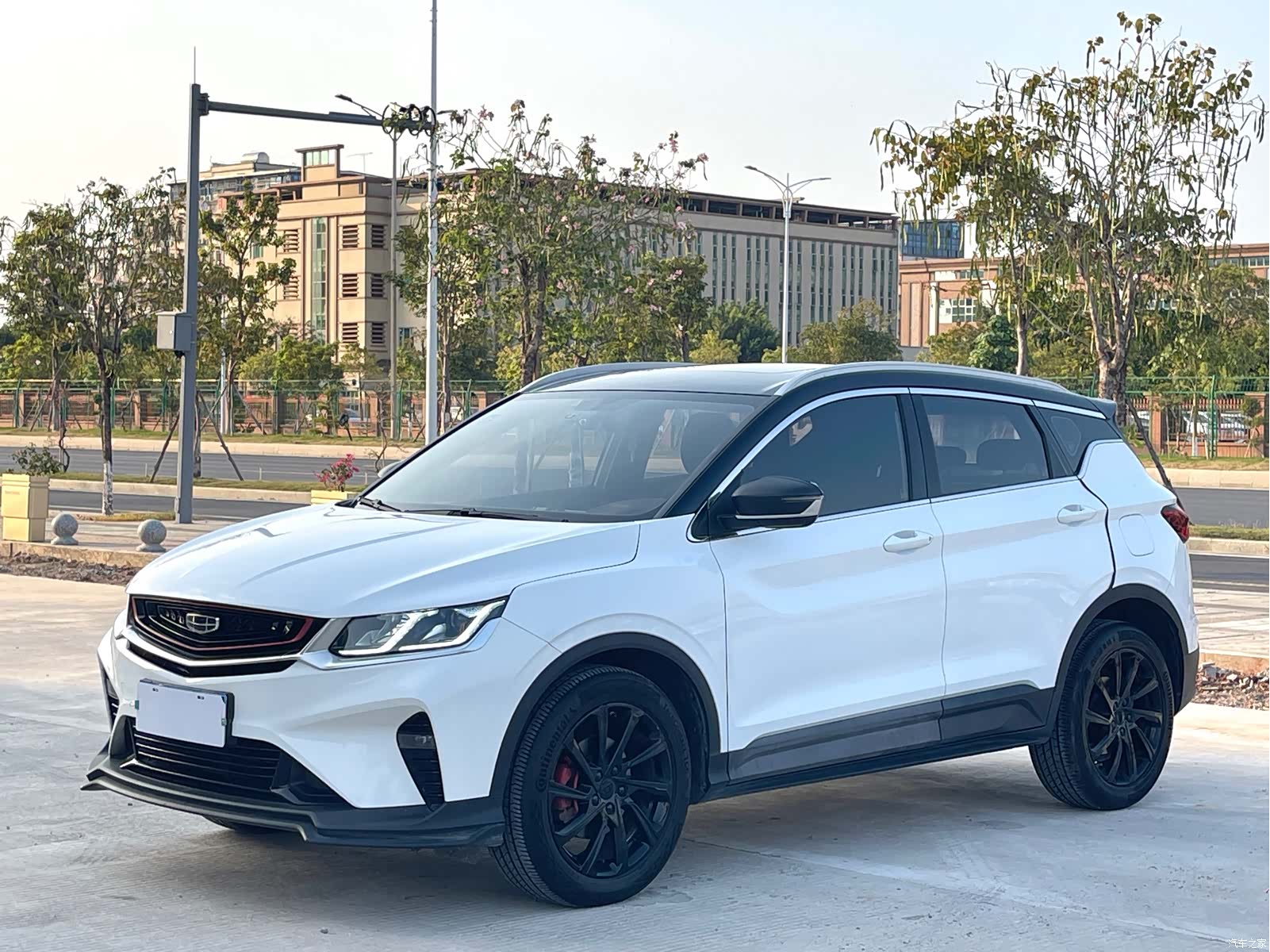 Geely Coolray, 2020 1