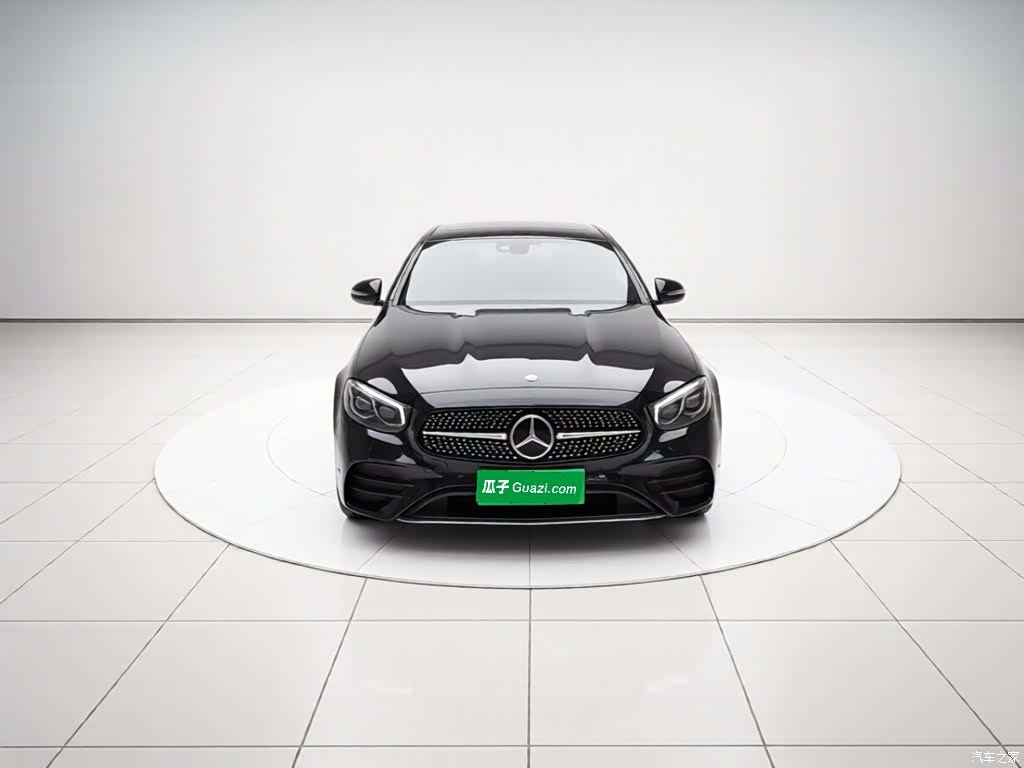 Mercedes-Benz E-Class, 2023 3