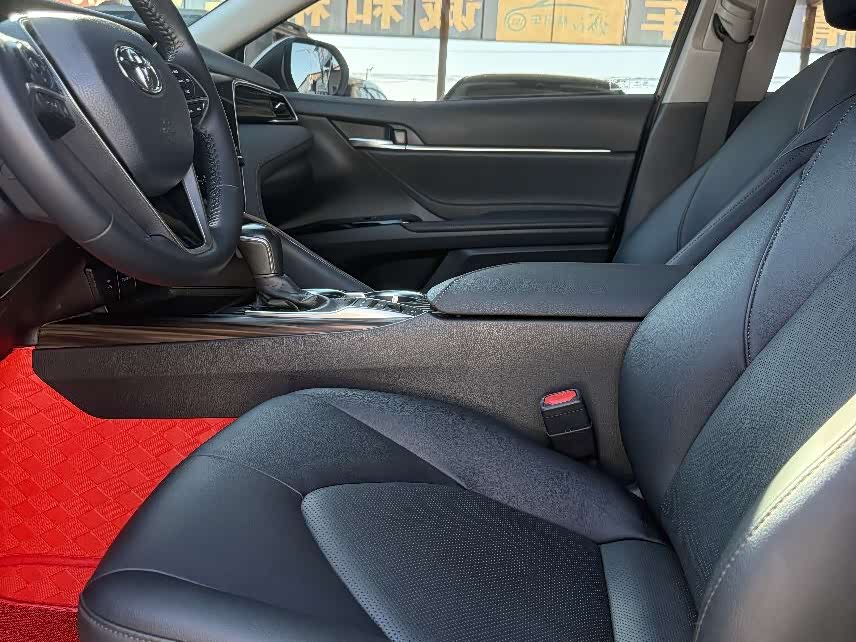 Toyota Camry 2018, фото 5