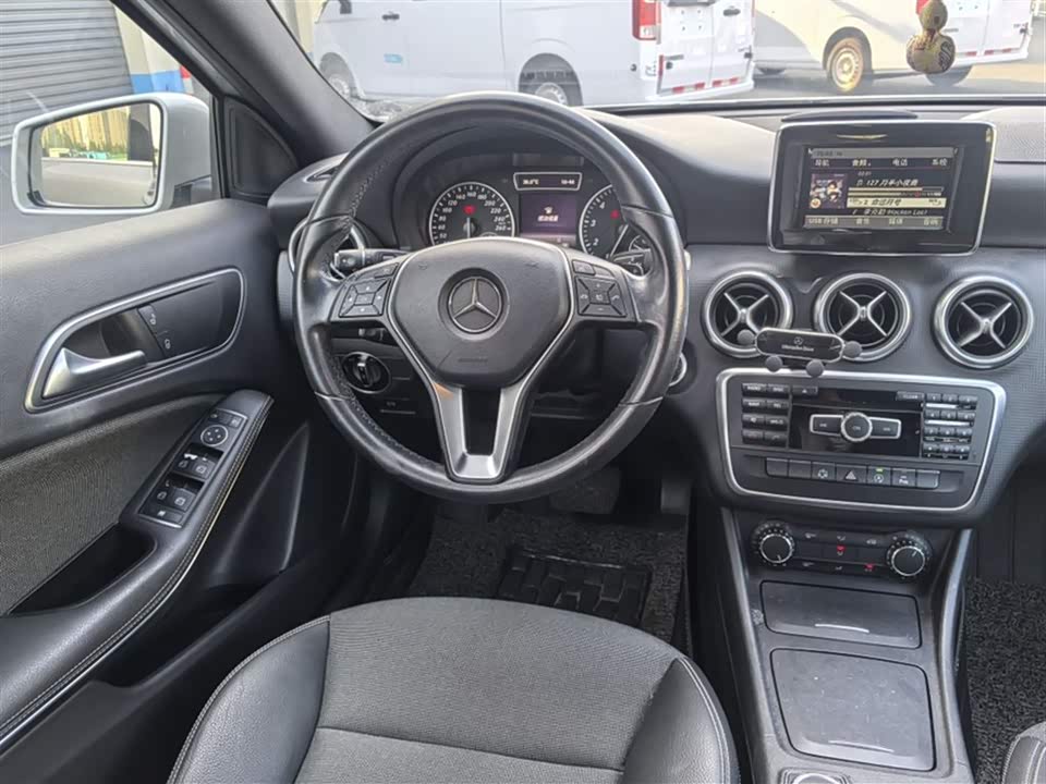 Mercedes-Benz Class A Mercedes-Benz Class A