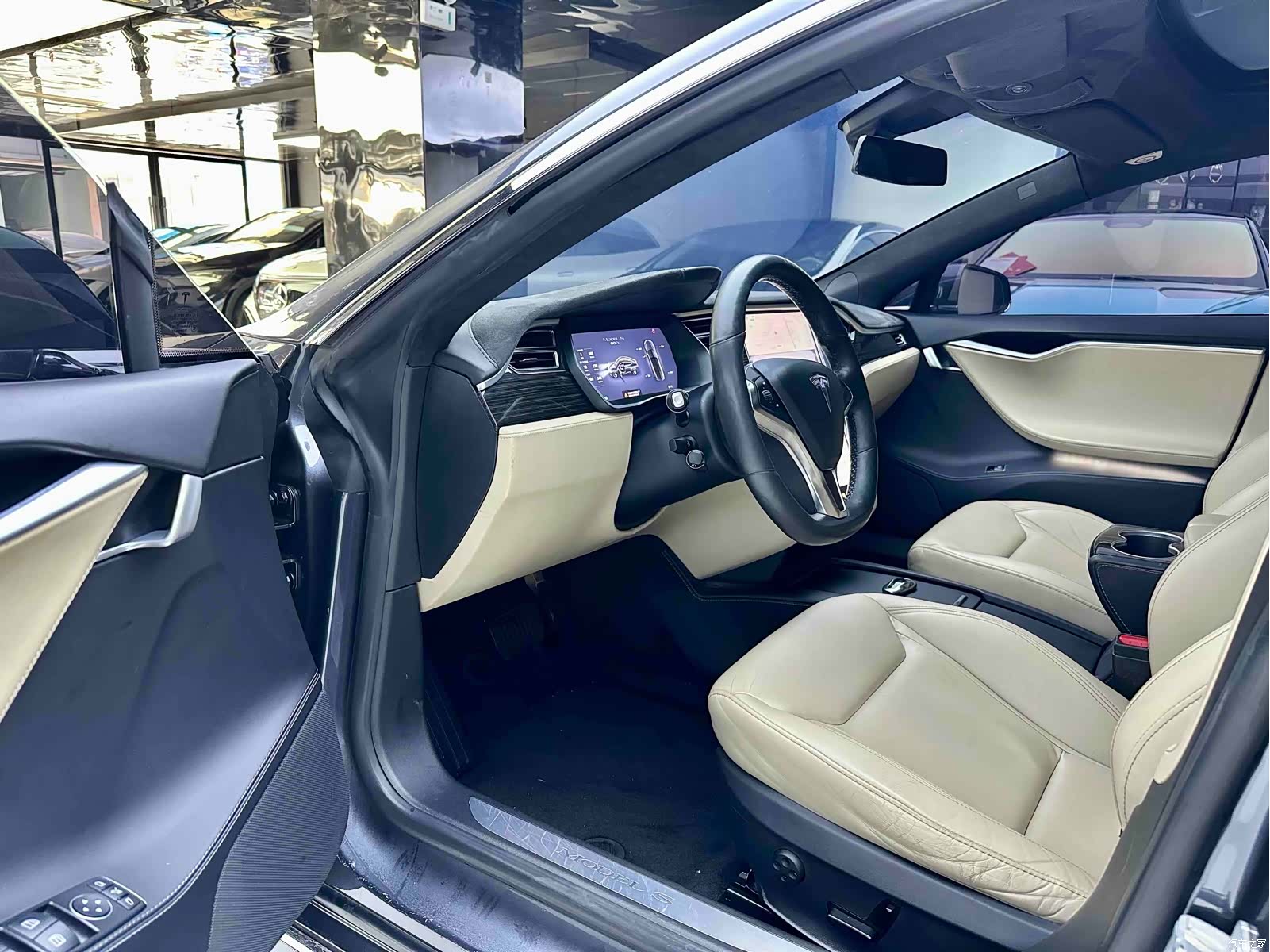 Tesla Model S, 2016 4