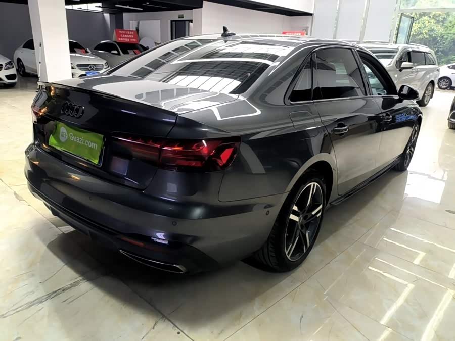 Audi A4L 2023, фото 6
