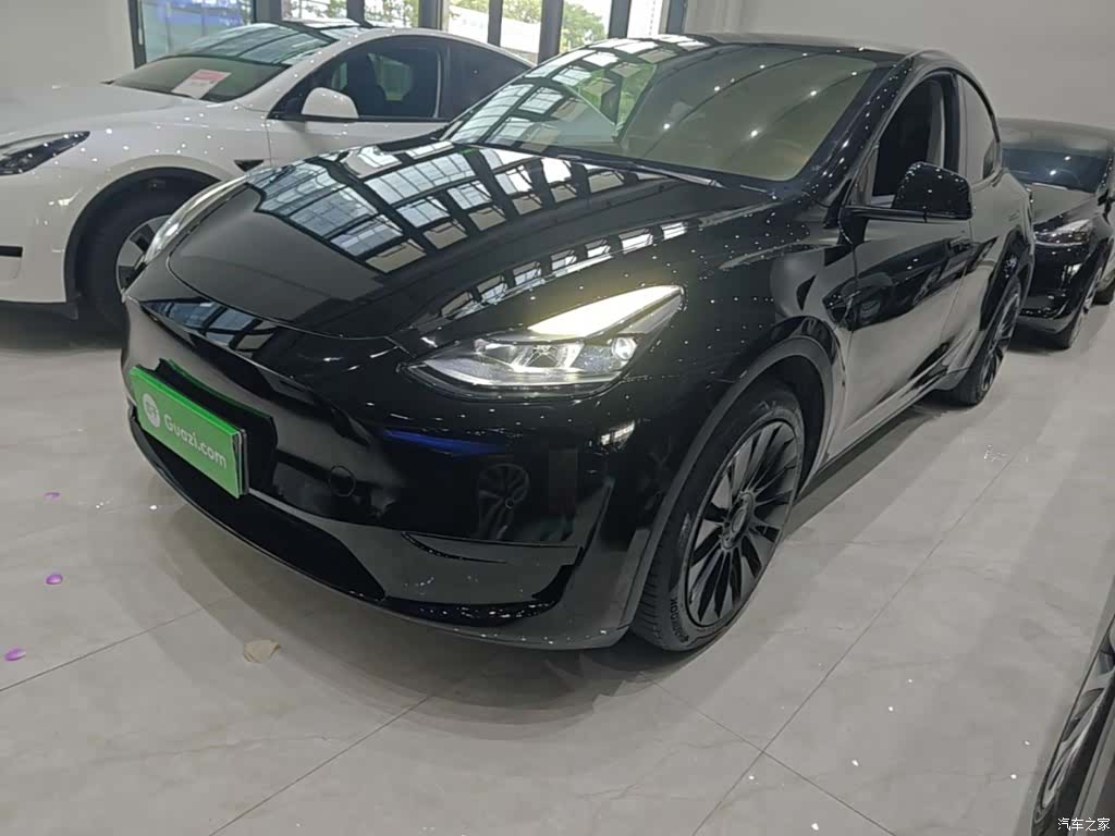 Tesla Model Y, 2022 2