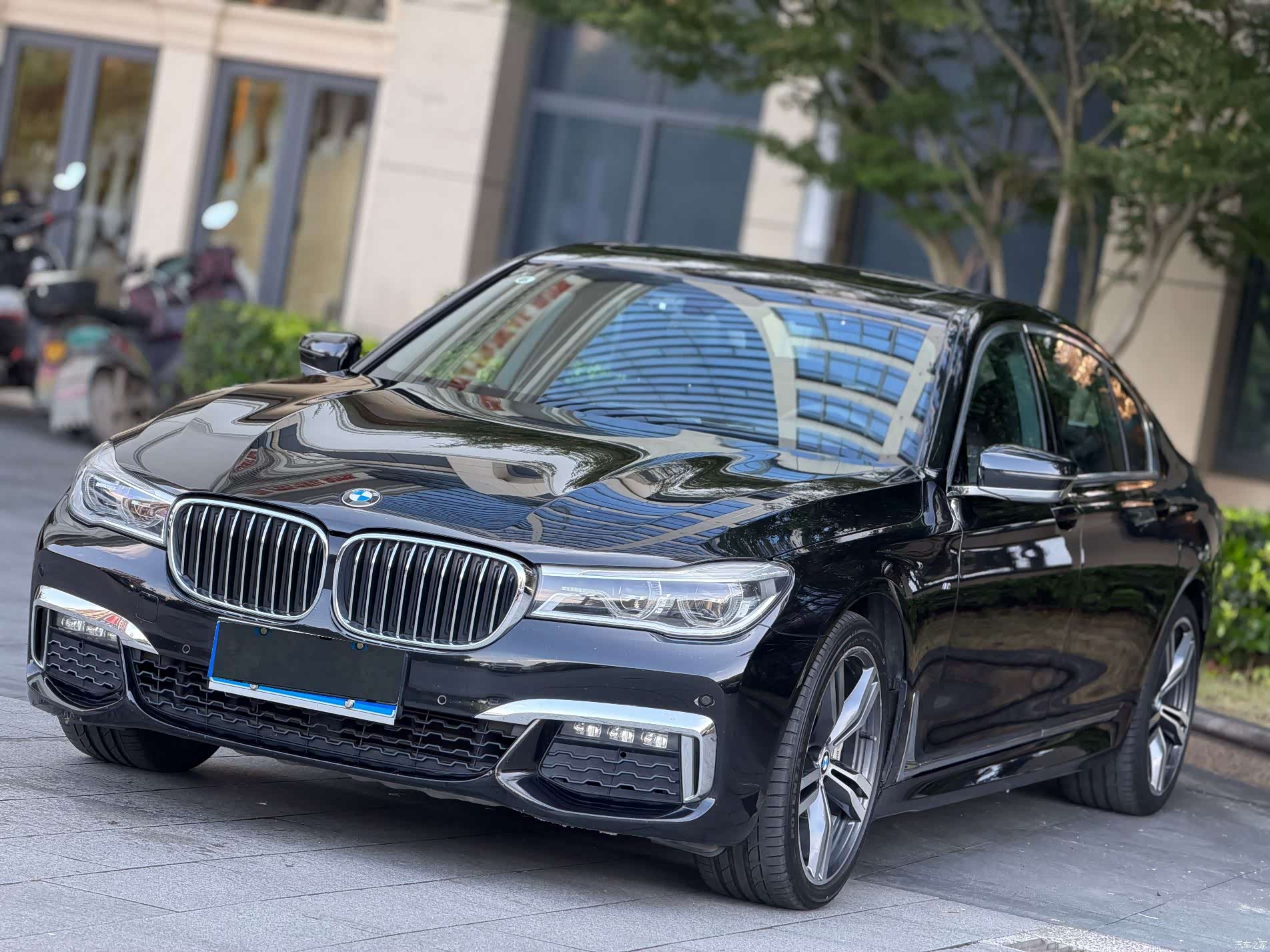BMW 7 Series, 2018 1