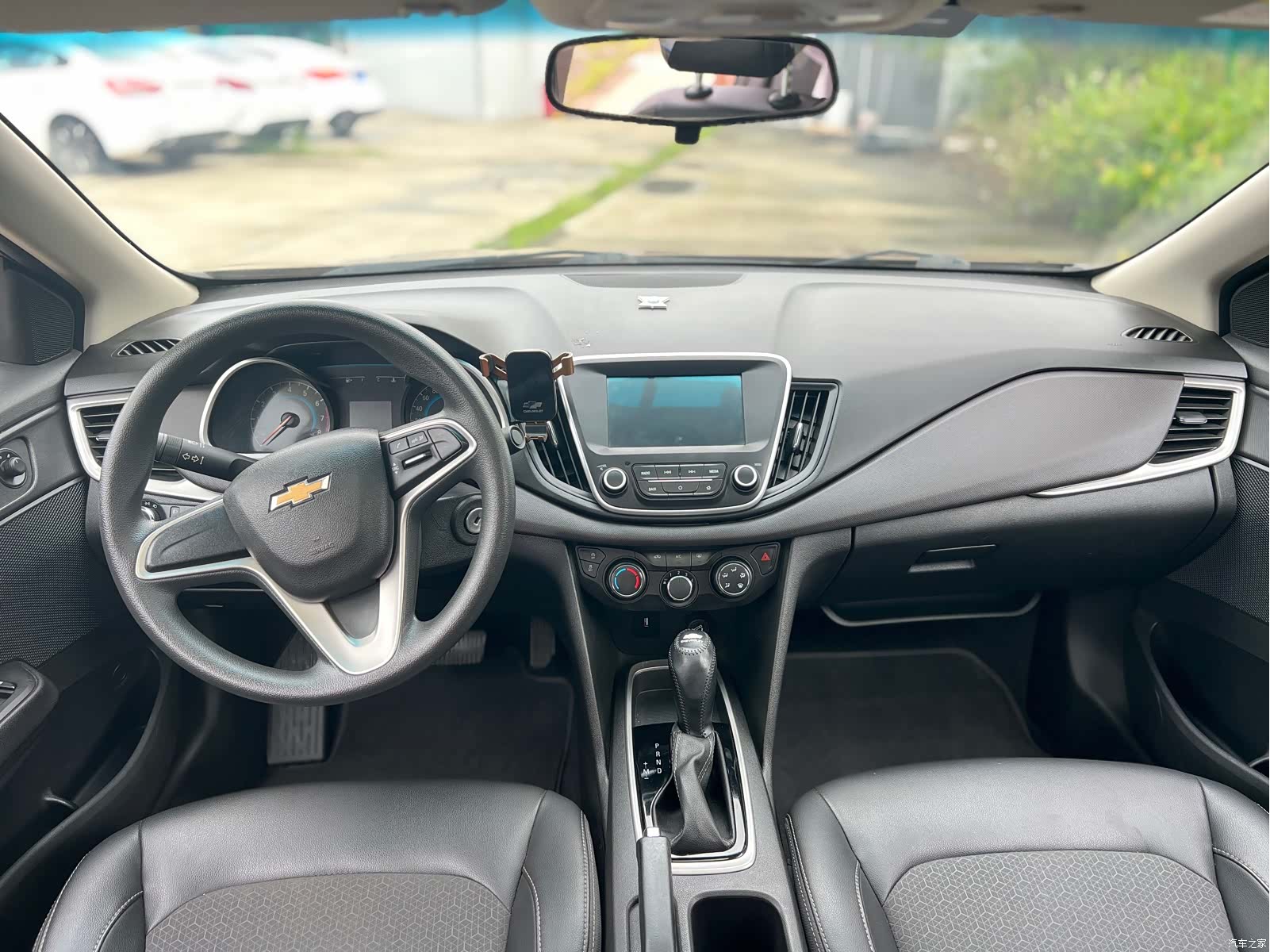 Chevrolet 320, 2018 7