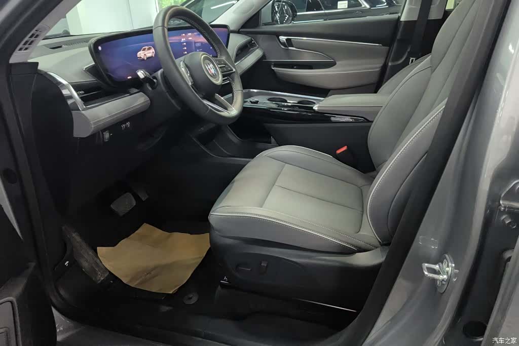 Buick E5, 2025 9