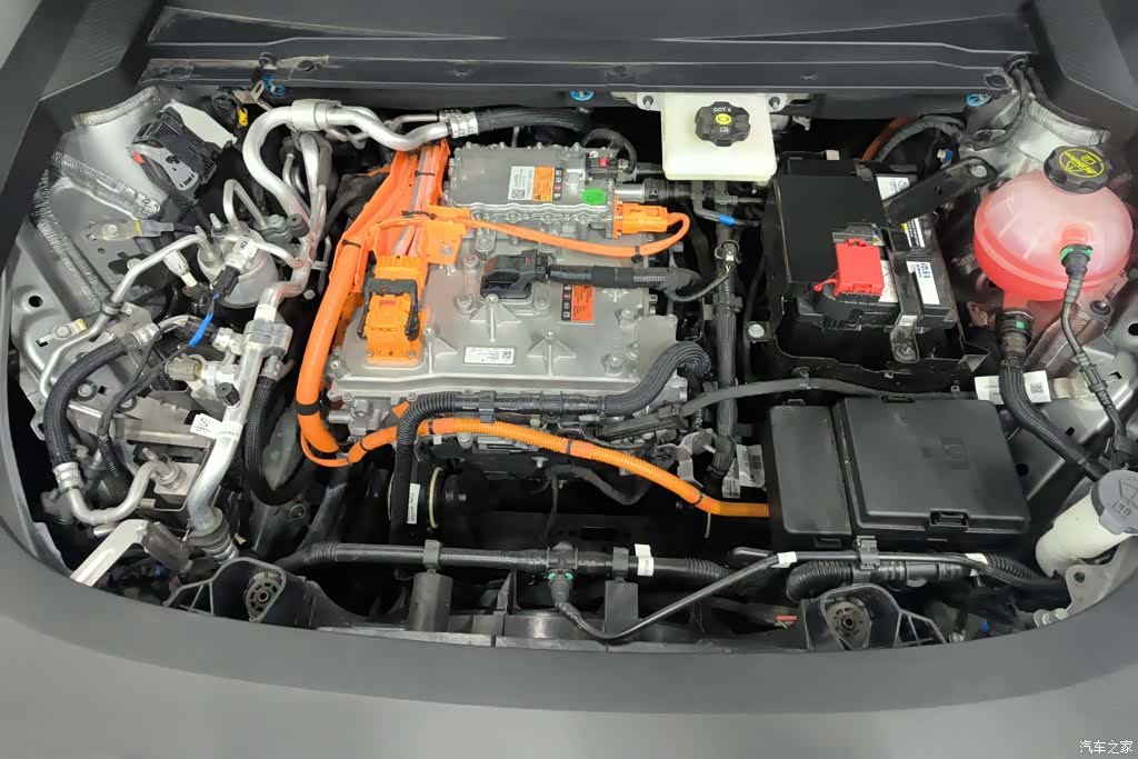 Buick E5, 2025 10