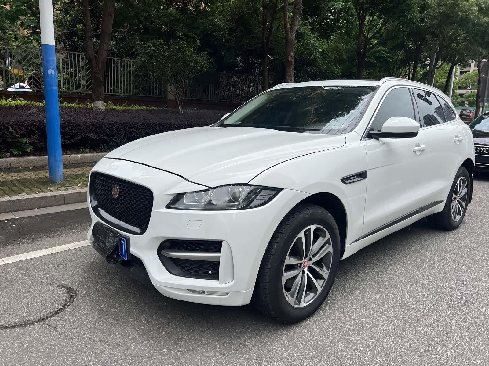 Jaguar F-PACE