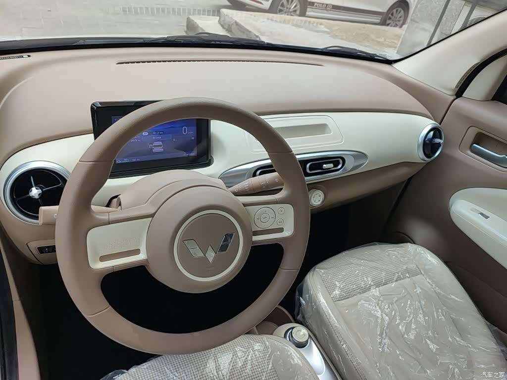 Wuling MINIEV, 2025 10