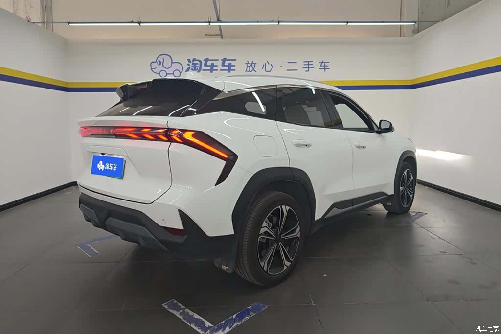 Geely Galaxy L7, 2024 3