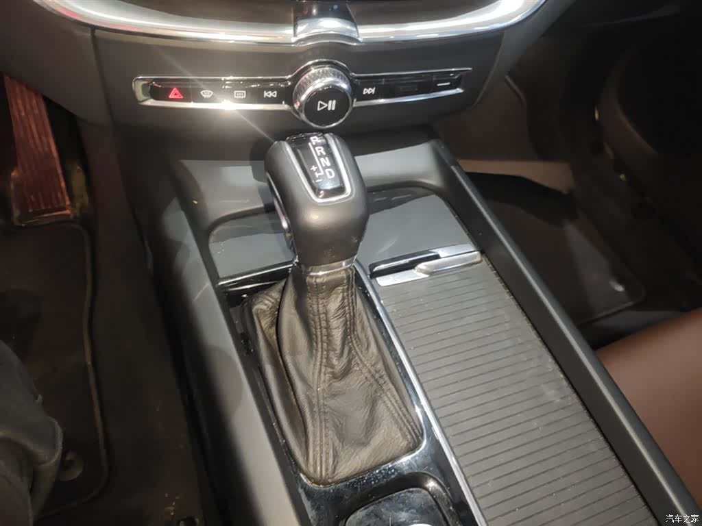 Volvo XC60, 2019 14