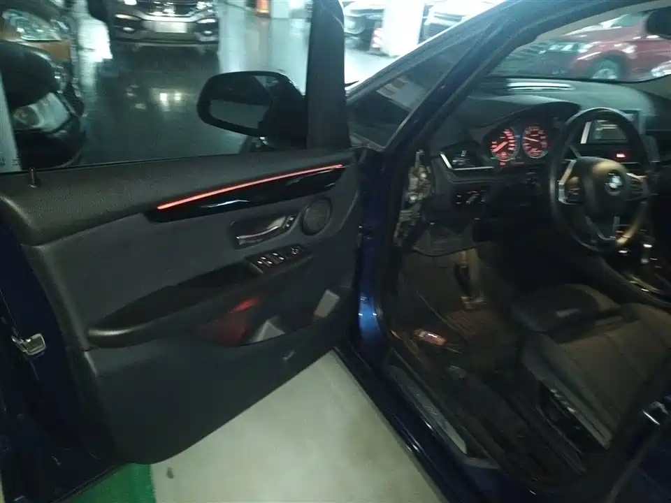 BMW 2 series station wagon