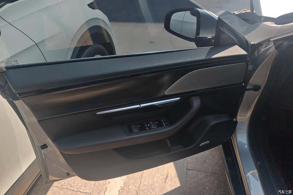 Xpeng P7, 2022 7