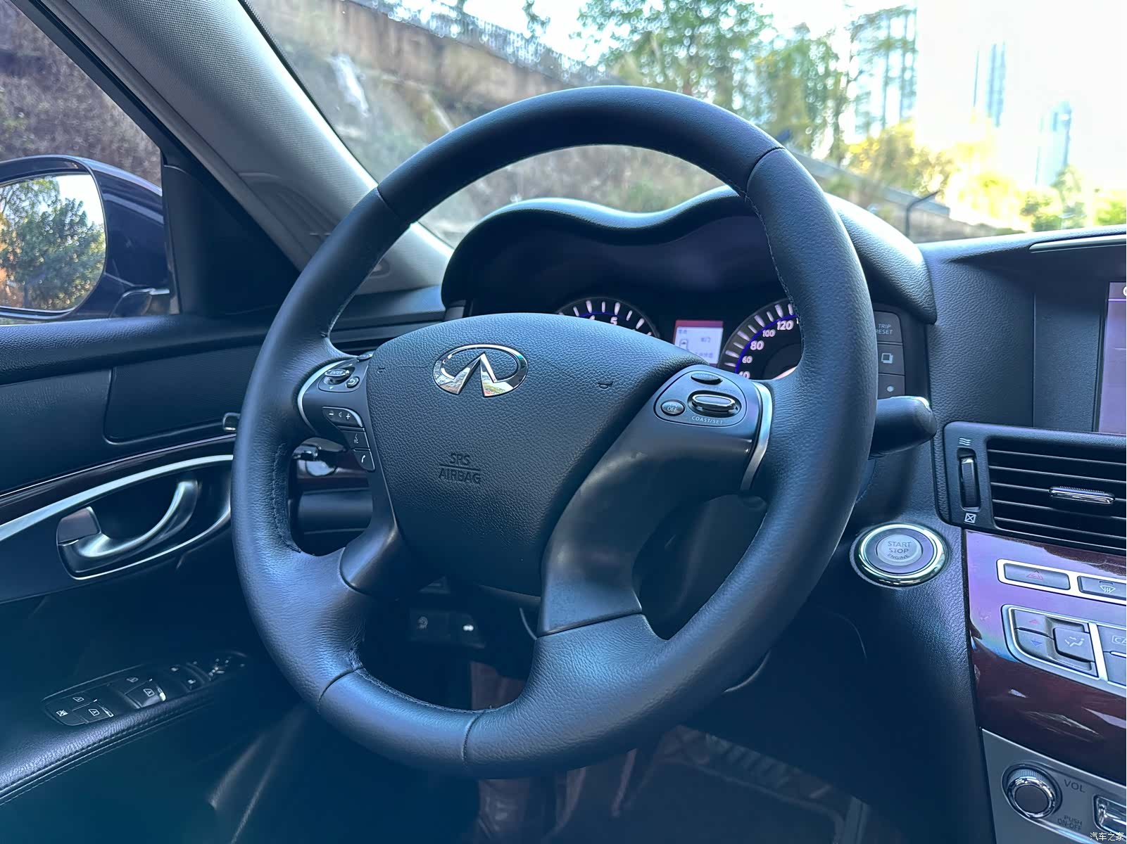 Infiniti Q70, 2019 18
