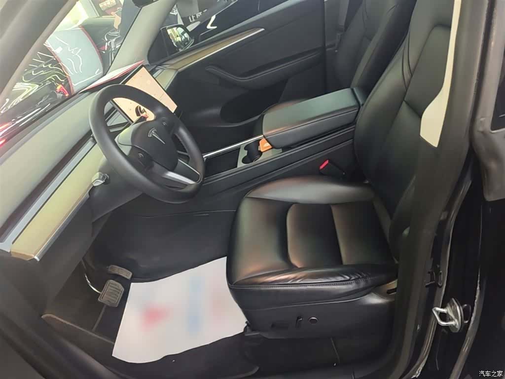 Tesla Model Y, 2022 15