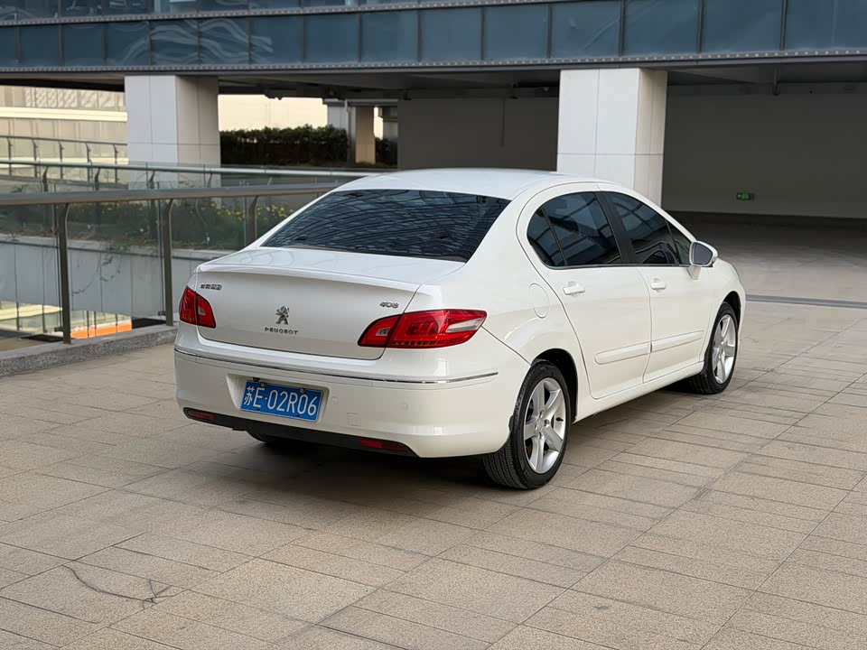 Peugeot 408