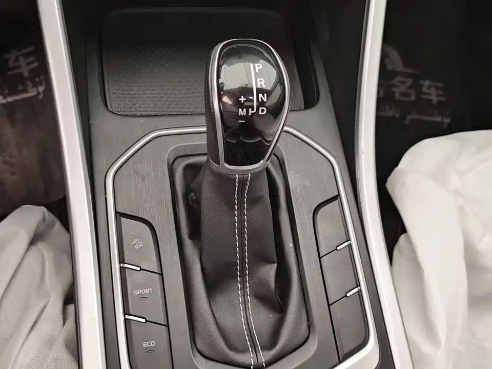 Geely Vision X6