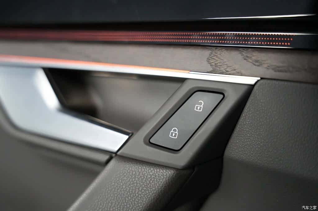 Volkswagen Touareg, 2022 11