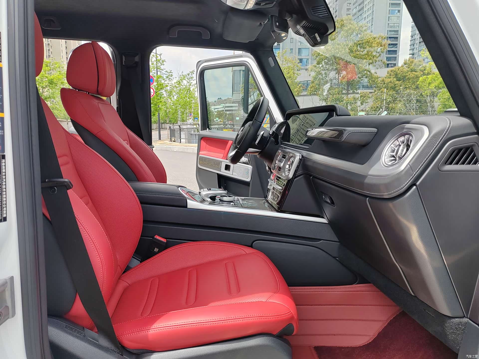 Mercedes-Benz G-Class, 2023 13