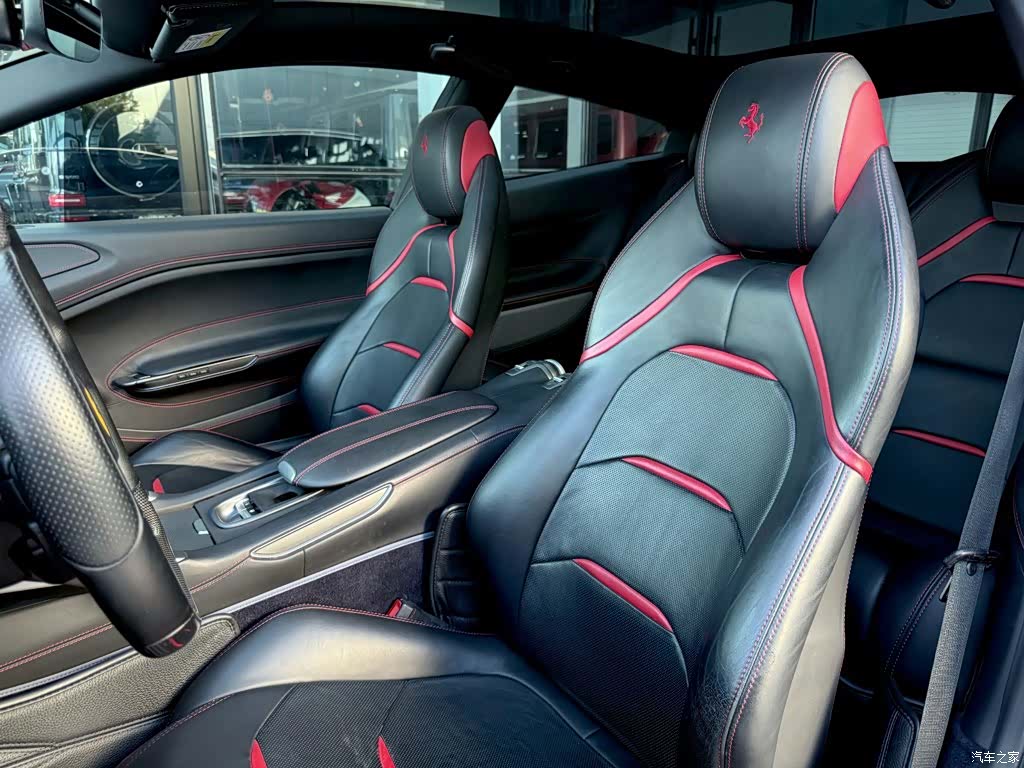 Ferrari GTC4Lus, 2019 27